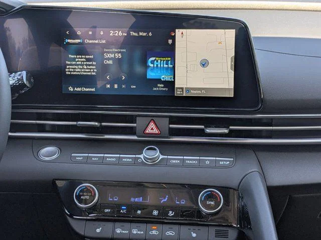 2025 Hyundai Elantra SEL - Photo 38