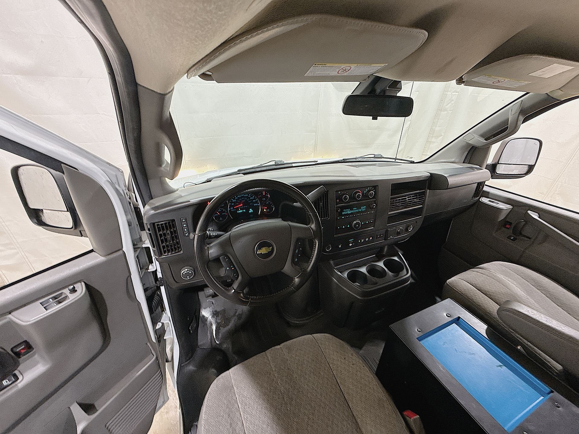 Used 2022 Summit White Chevrolet WT image 18