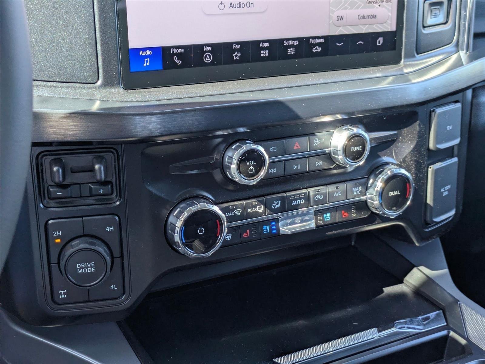 New 2026 Agate Black Metallic Ford F-250® Lariat® image 23