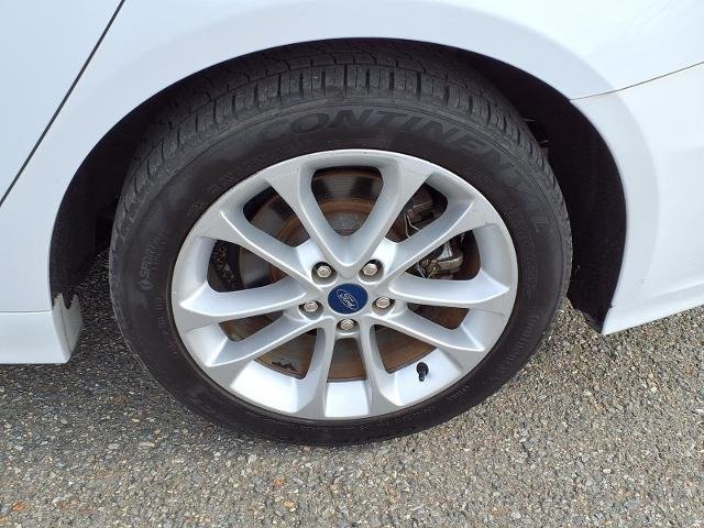 Used 2019 White Ford  image 11
