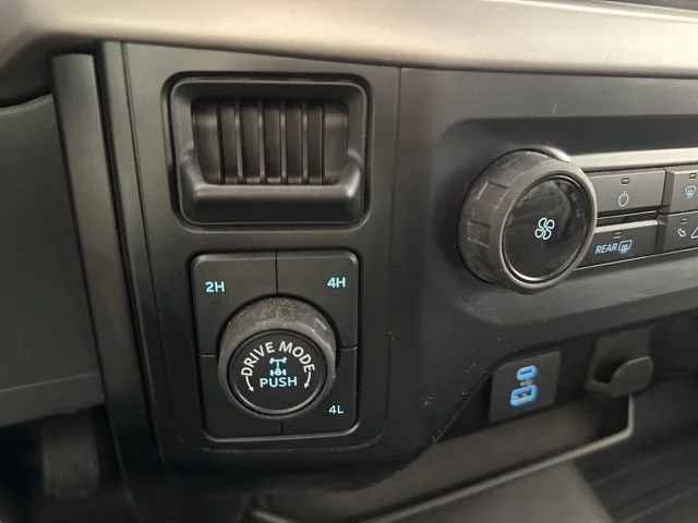 Used 2023  Ford XL image 21