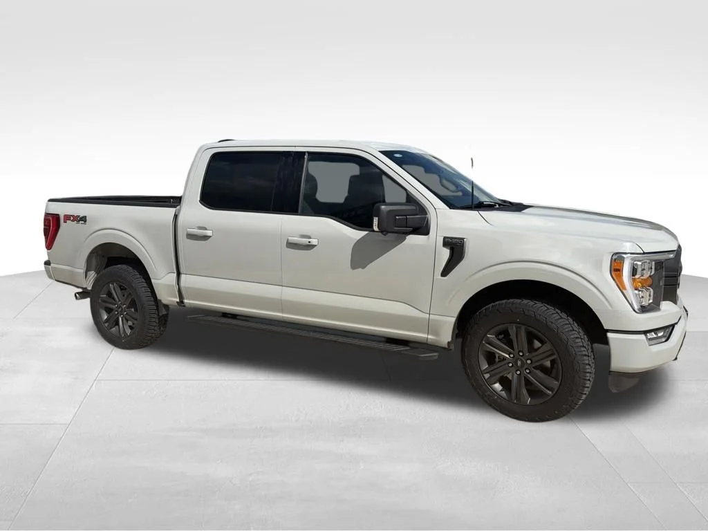 Used 2023 Avalanche Ford XLT image 15