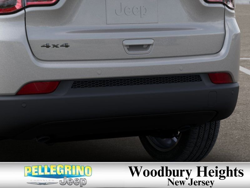 2025 Jeep Compass Limited - Photo 13