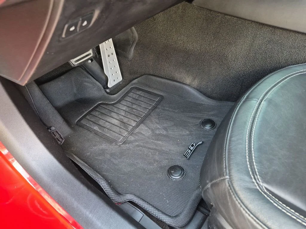 Used 2014 Red Chevrolet Z51 image 23