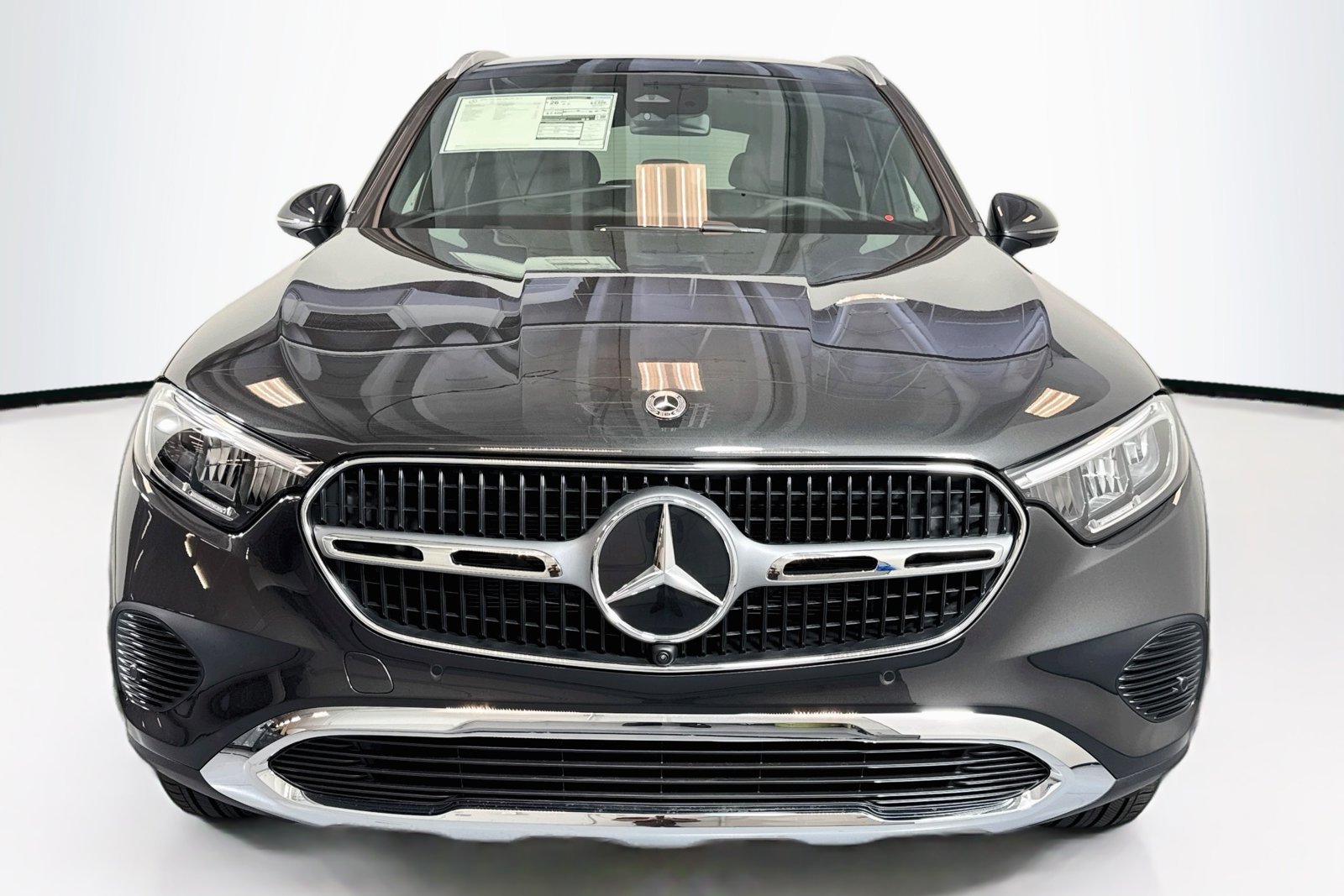 New 2026 Graphite Grey Metallic Mercedes-Benz GLC 300 image 2