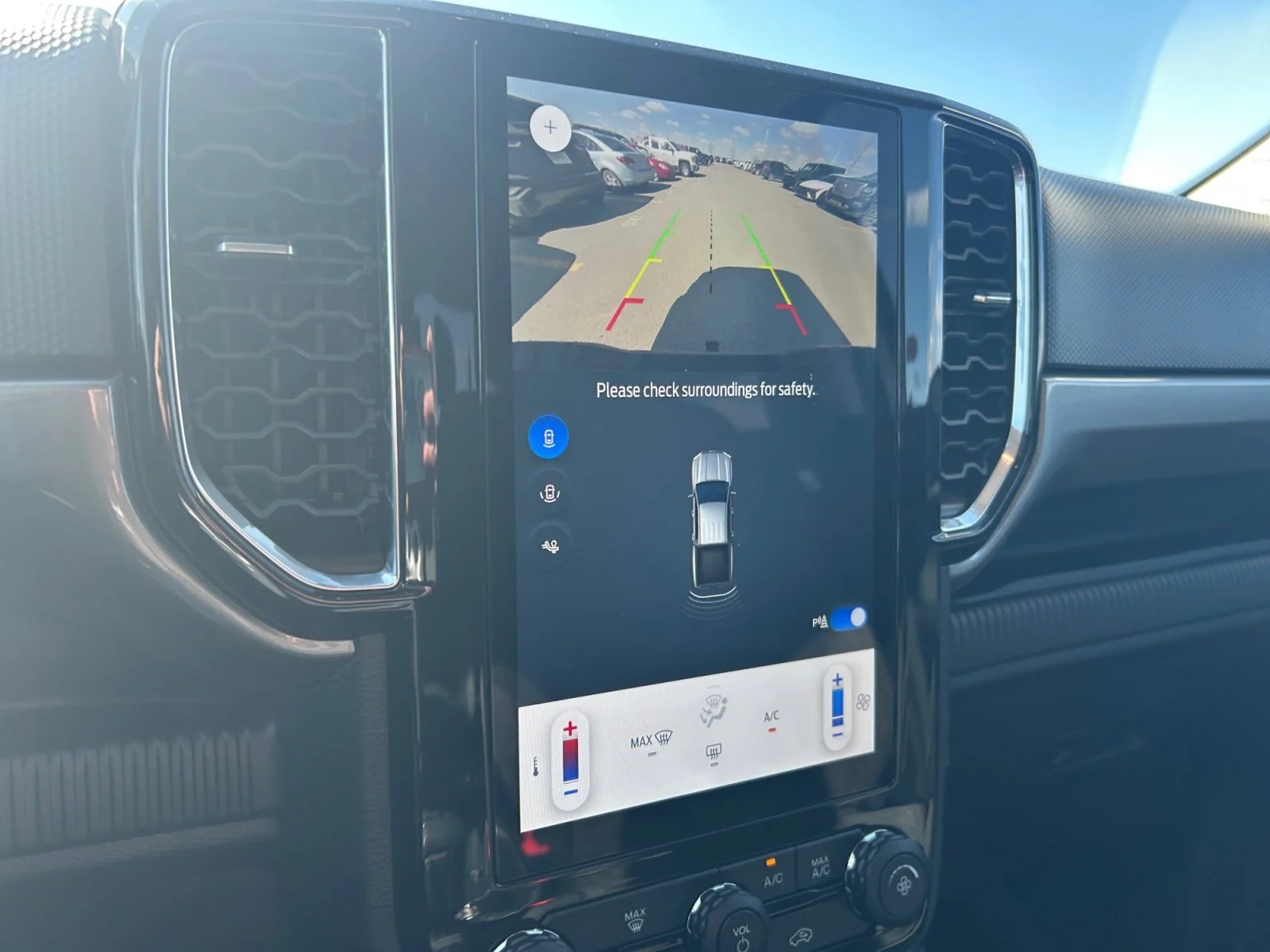 New 2026 Oxford White Ford XLT image 24