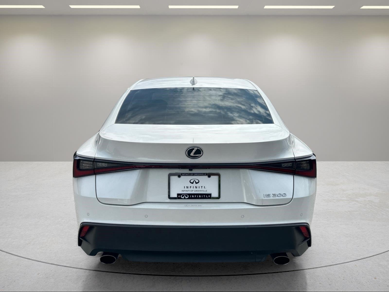 Used 2021 Eminent White Pearl Lexus IS 300 image 4