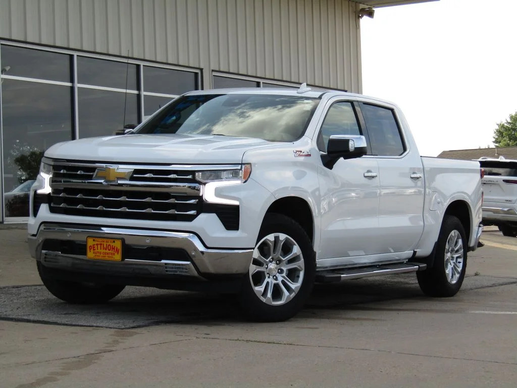 Used 2024 White Chevrolet LTZ image 12