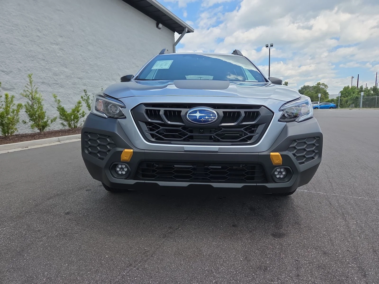 Used 2025 Ice Silver Metallic Subaru Wilderness image 36