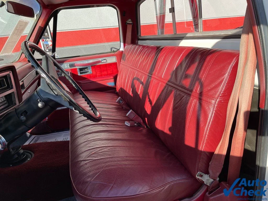 Used 1982 White Chevrolet  image 31