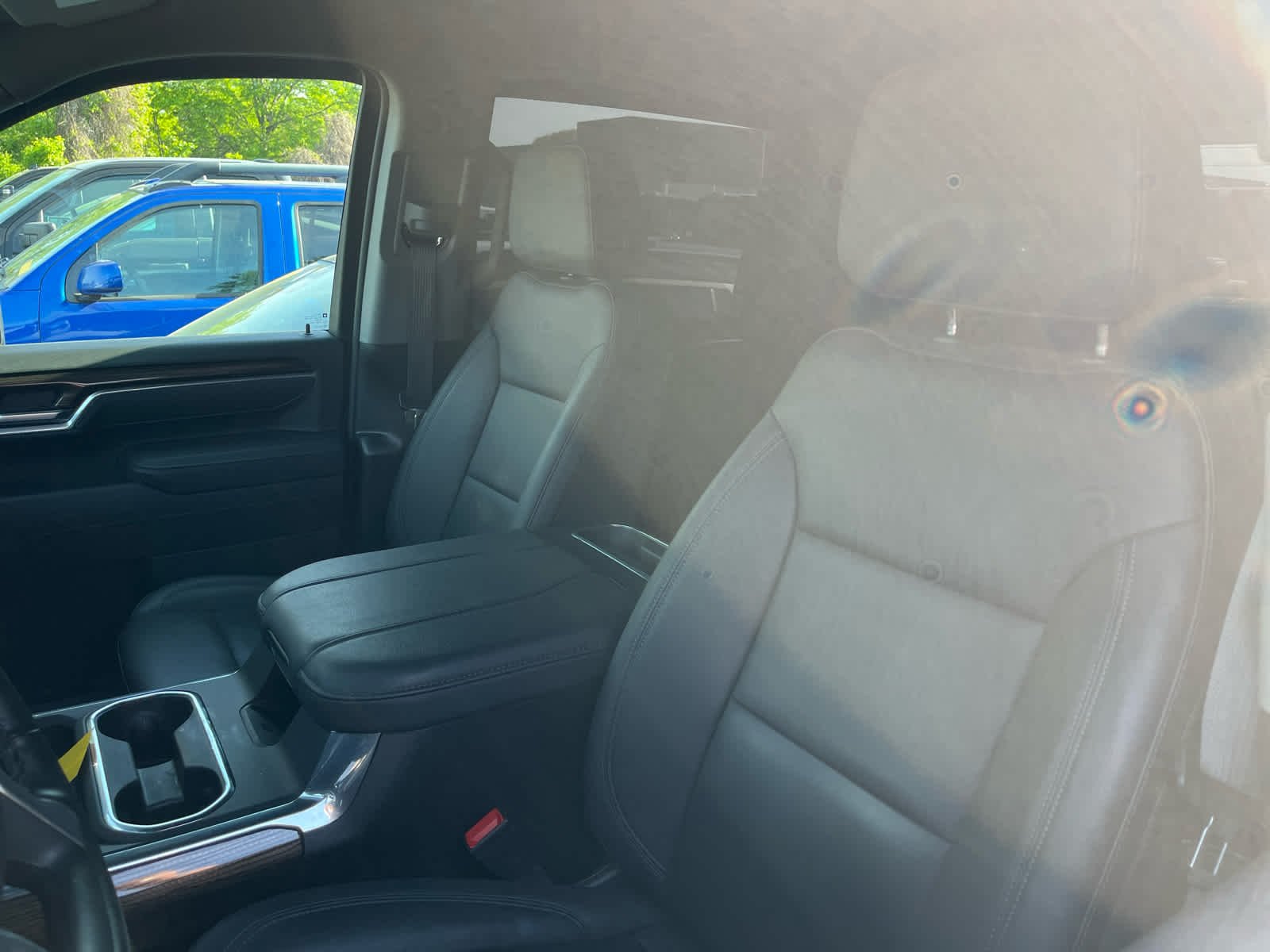 Used 2025 Summit White Chevrolet LT image 3