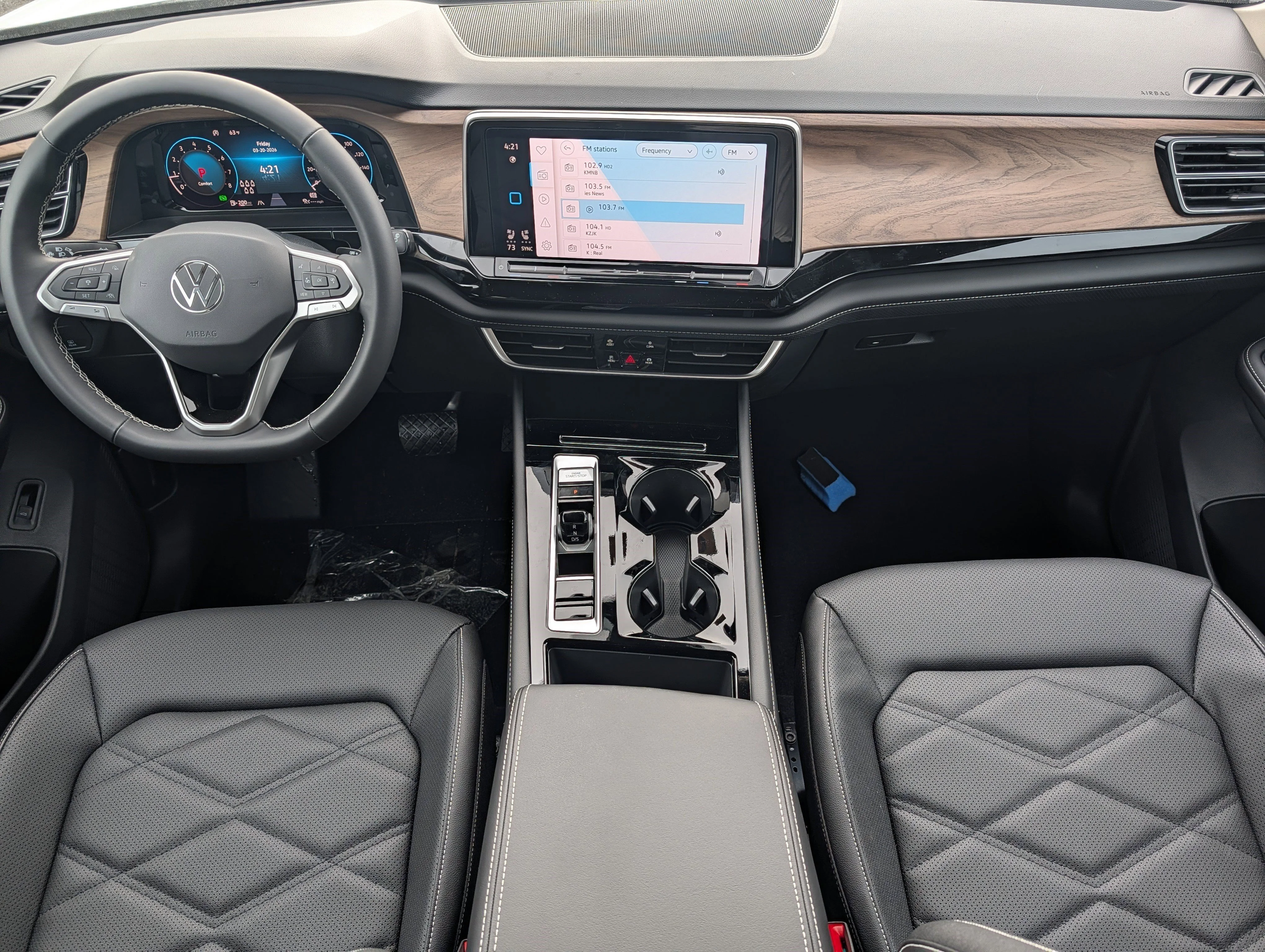 New 2026 Deep Black Pearl Volkswagen 2.0T SE w/Technology image 10