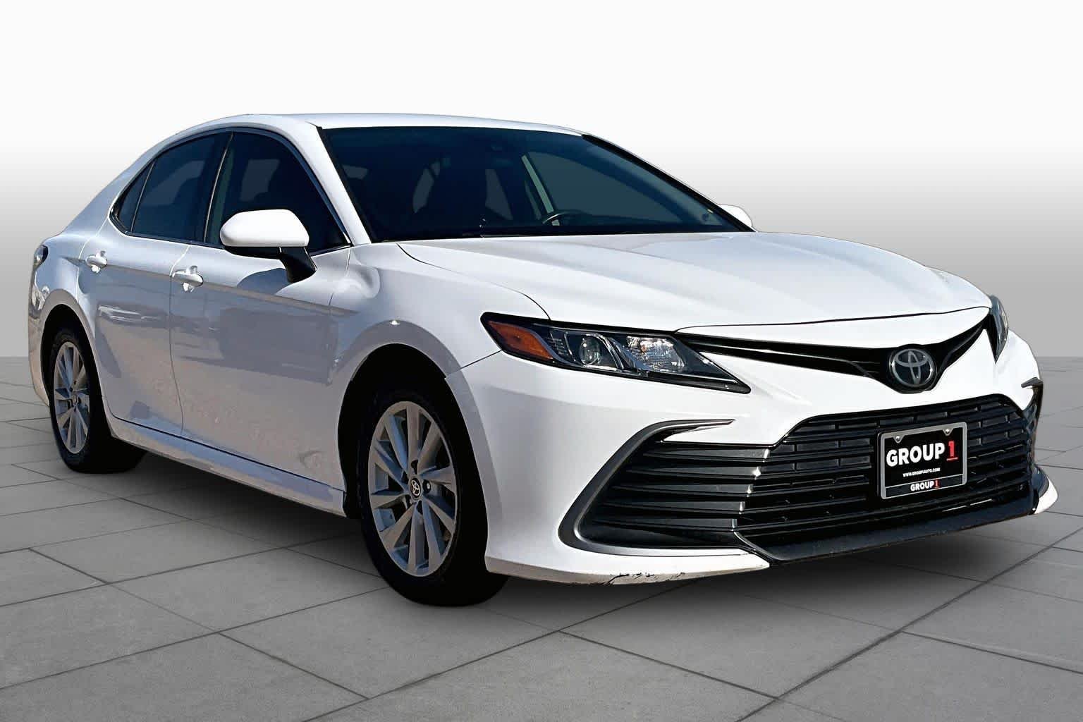 Used 2021 Super White Toyota LE image 3