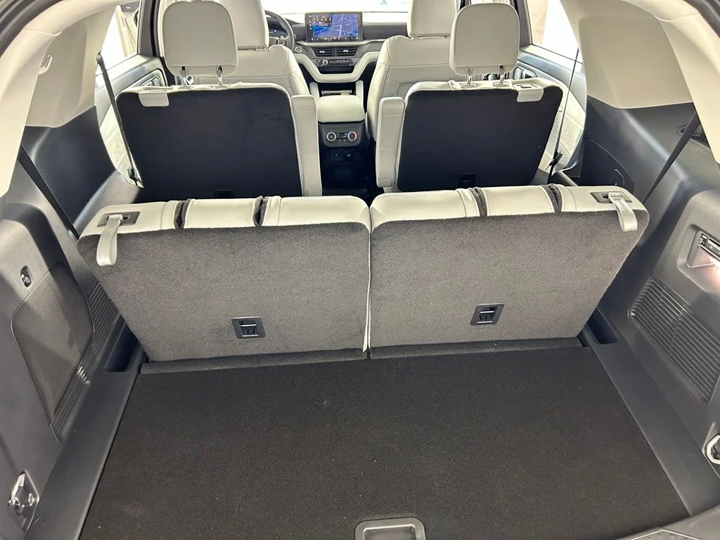 New 2026 Carbonized Gray Metallic Ford Platinum™ image 42