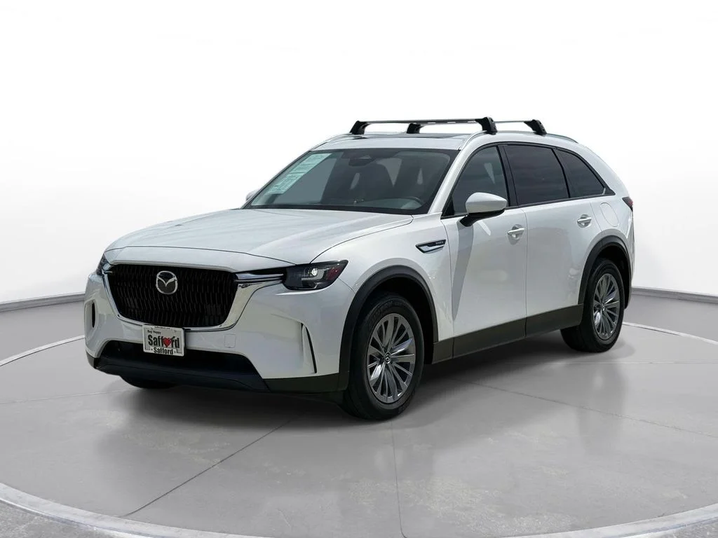 Used 2024 White Mazda Preferred image 1