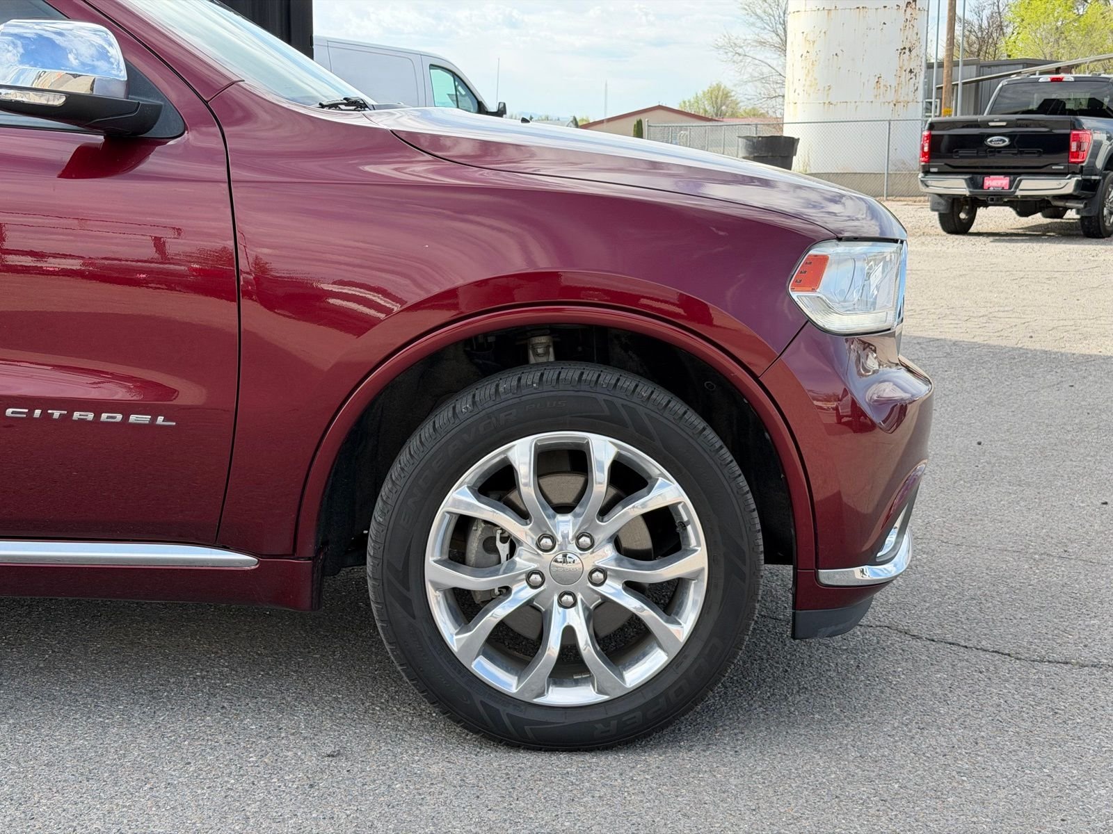 View vehicle photo 4