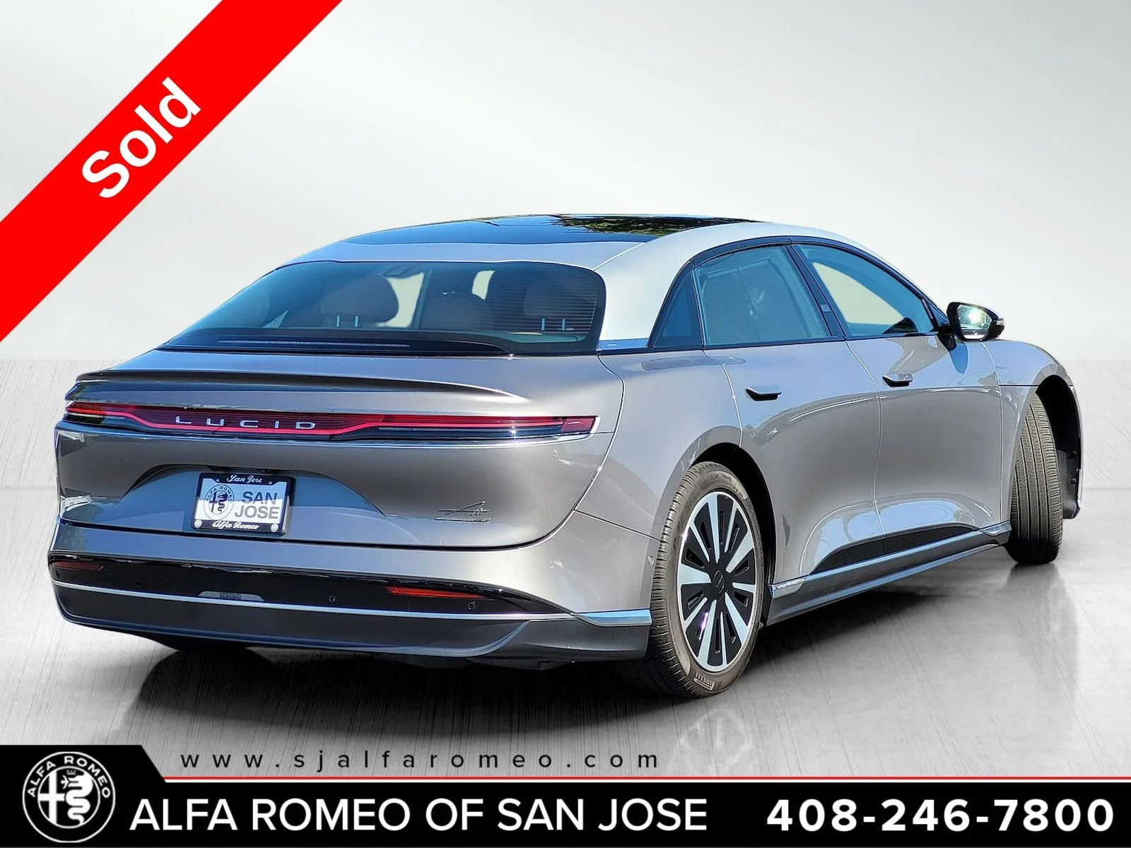 Used 2023 Silver Lucid Grand Touring image 3