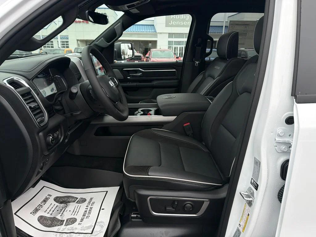 2026 RAM 1500 Laramie - Photo 9