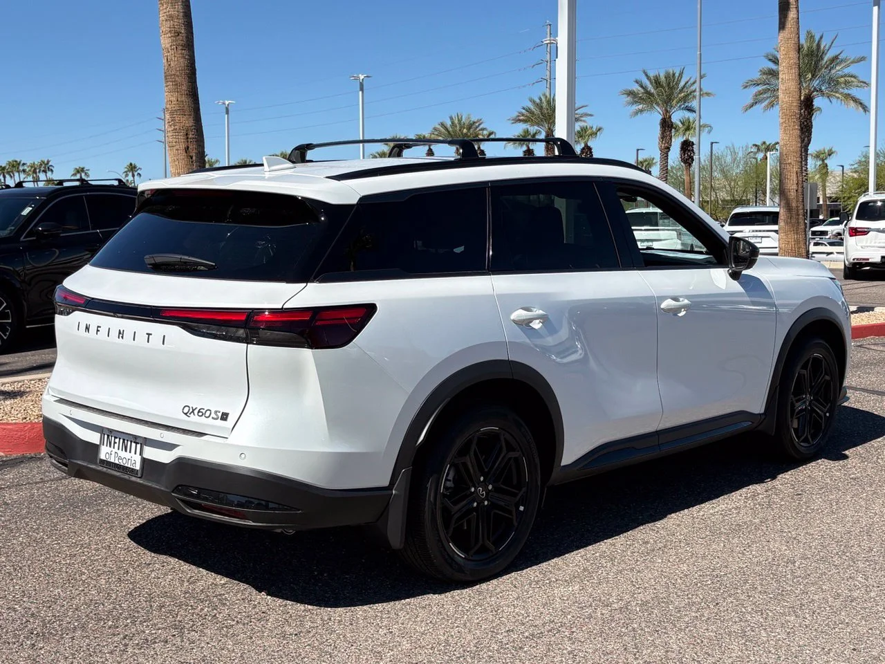 New 2027 RADIANT WHITE INFINITI Sport AWD image 6