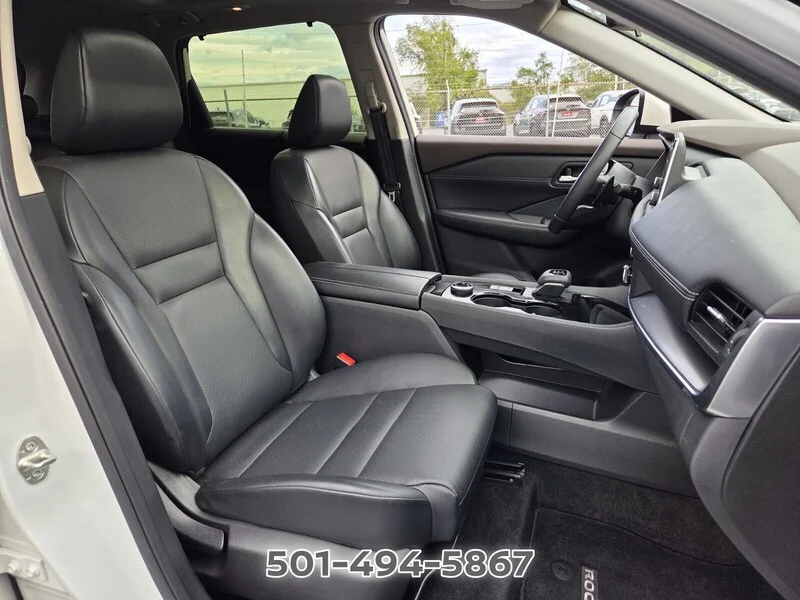 Used 2023 Pearl White NISSAN SV image 15