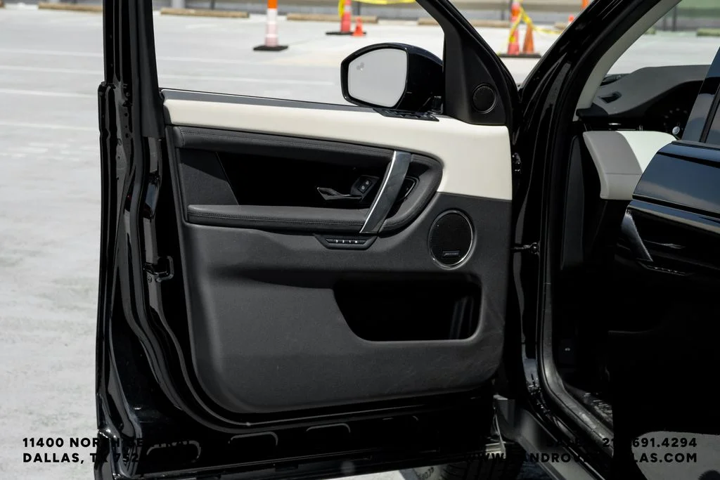 Used 2025 Black Land Rover S image 42