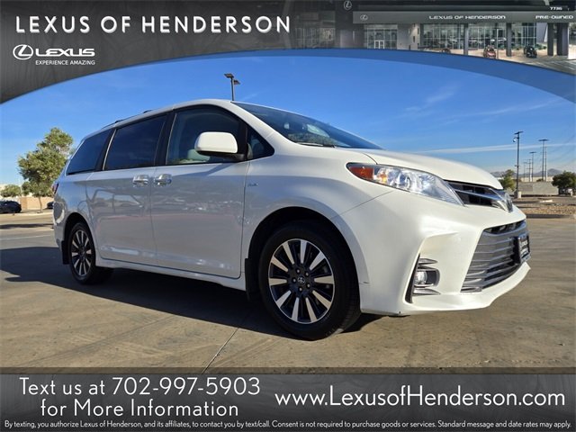 2018 Toyota Sienna XLE