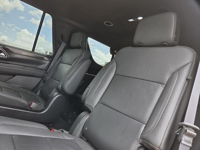 Used 2024 Iridescent Pearl Tricoat Chevrolet LT image 26