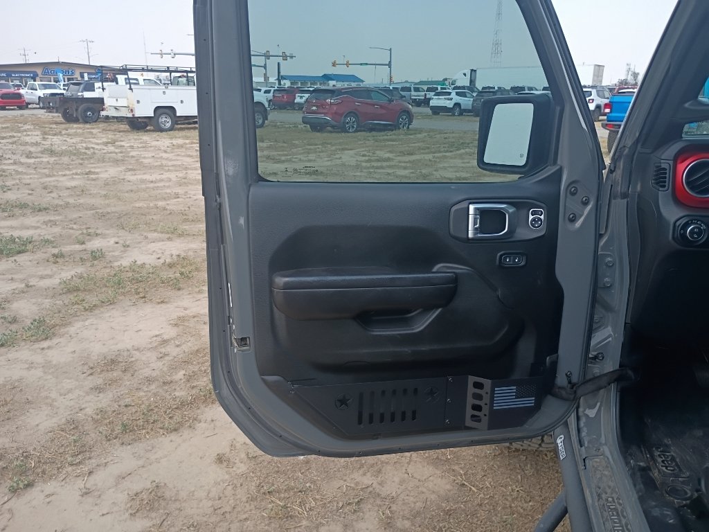 Used 2021 Granite Crystal Metallic Clearcoat Jeep Rubicon image 19