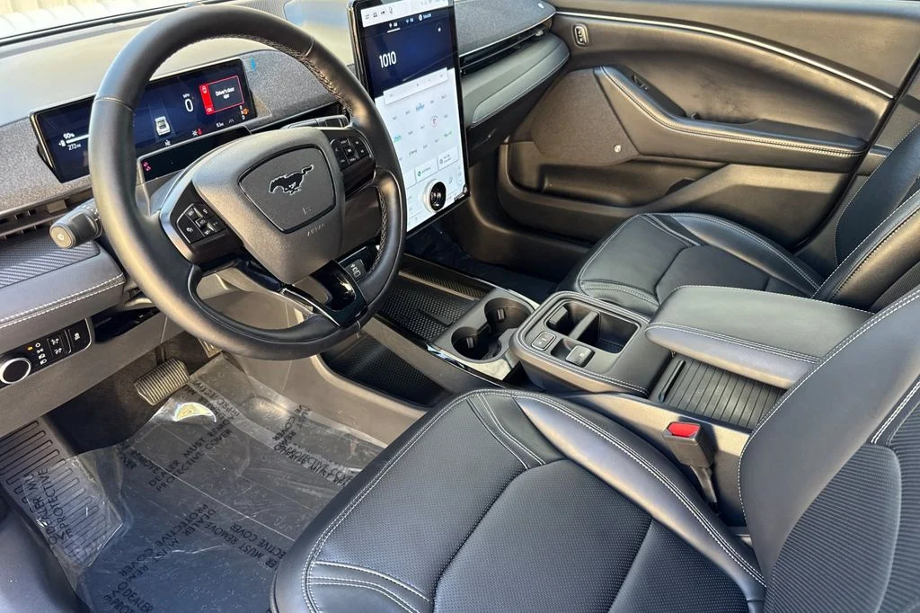 New 2026 White Metallic Ford Premium image 10