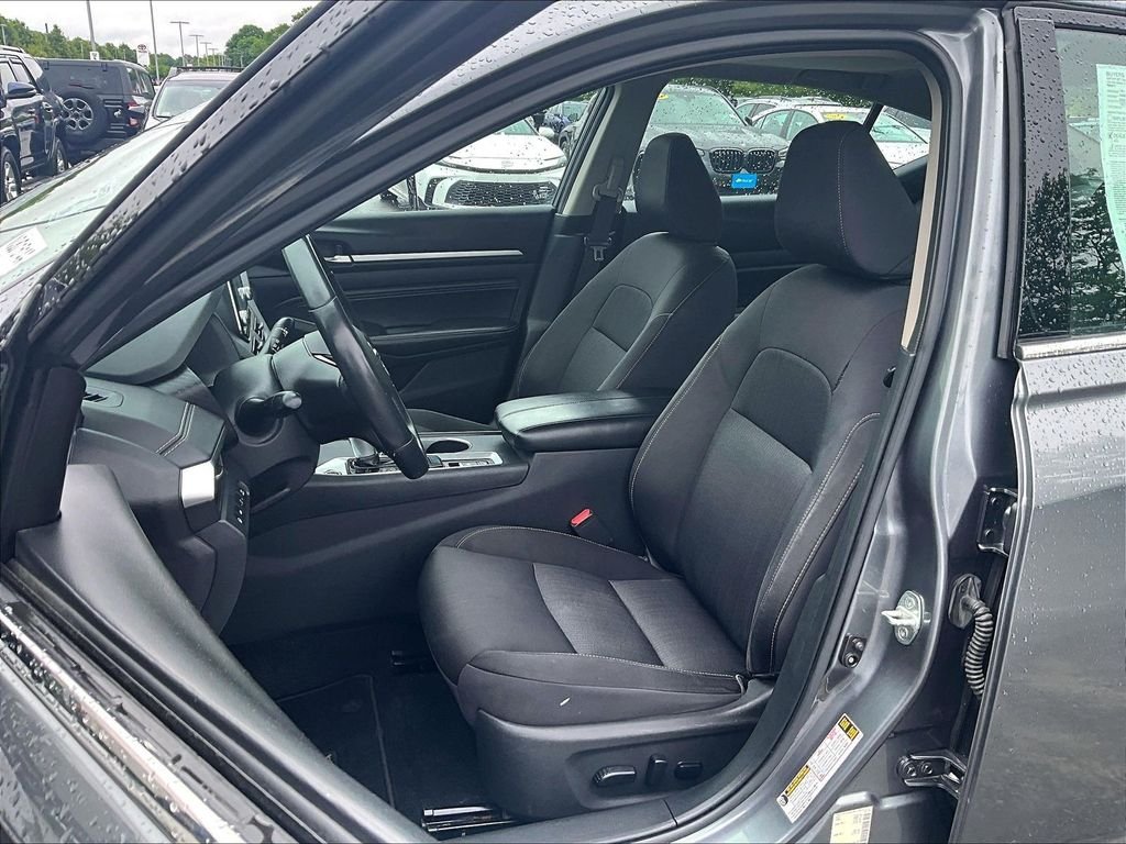 Used 2019 Gray Nissan 2.5 SV image 10