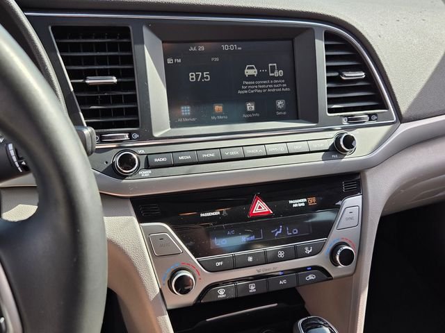 Used 2017 Blue Hyundai SE image 17