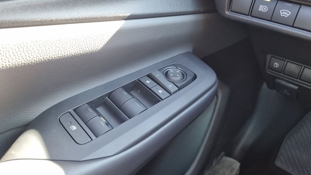 New 2027 Wind Chill Pearl <sup>1</sup> Toyota  LE image 20