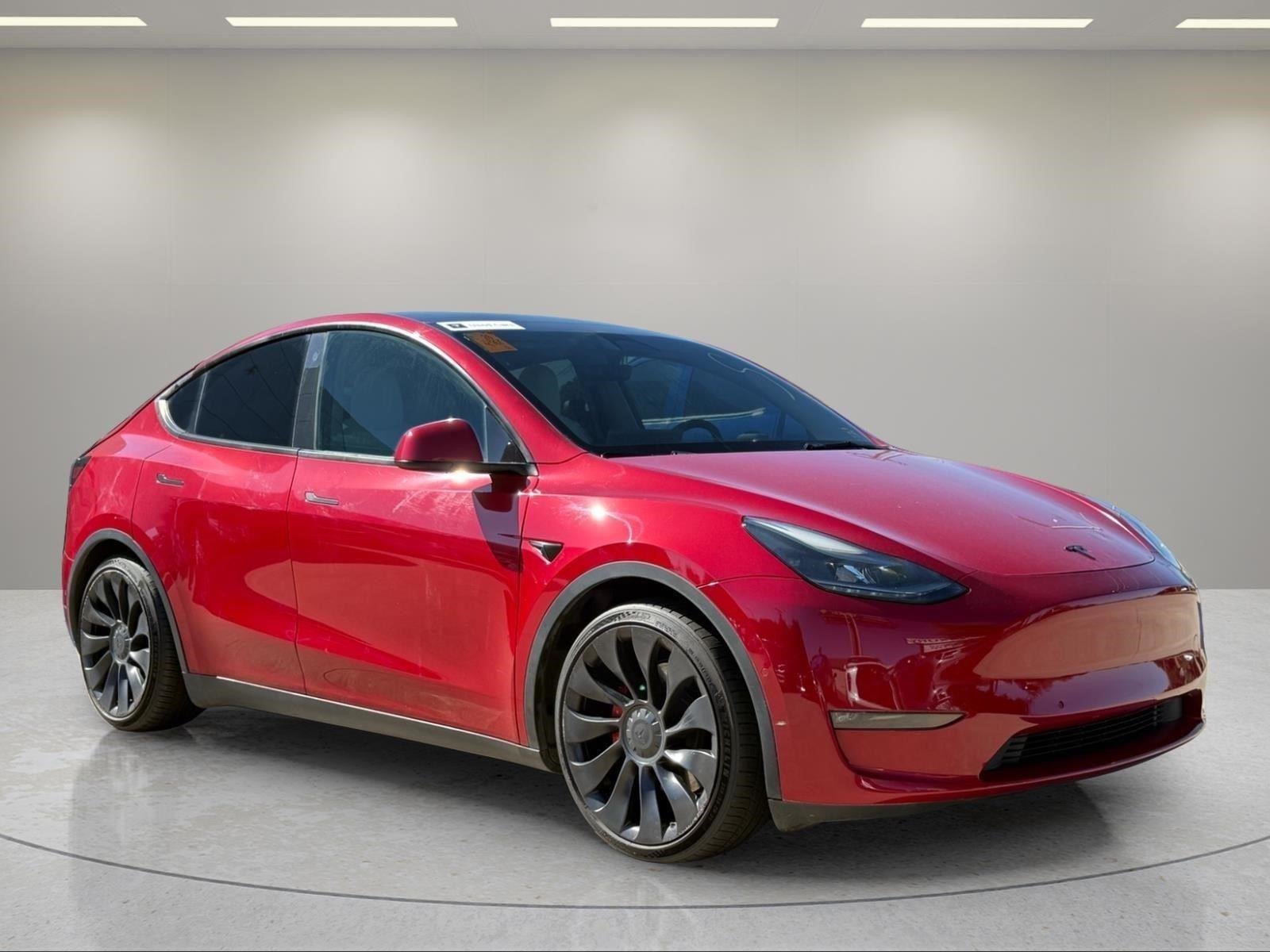 Used 2022  Tesla Performance image 3