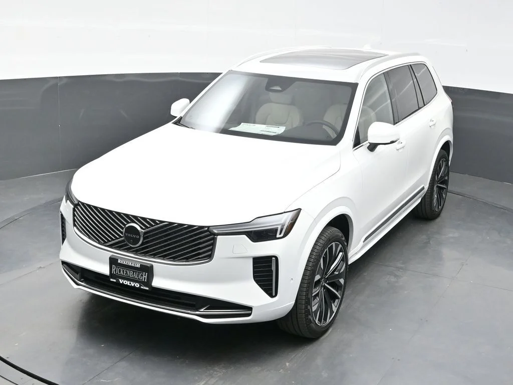 New 2026 Crystal White Volvo Plus image 39