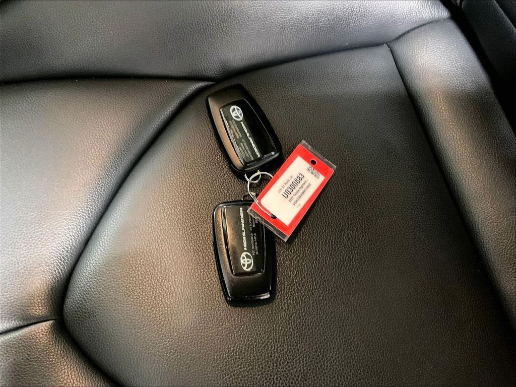 Used 2022 Red Toyota XLE image 31