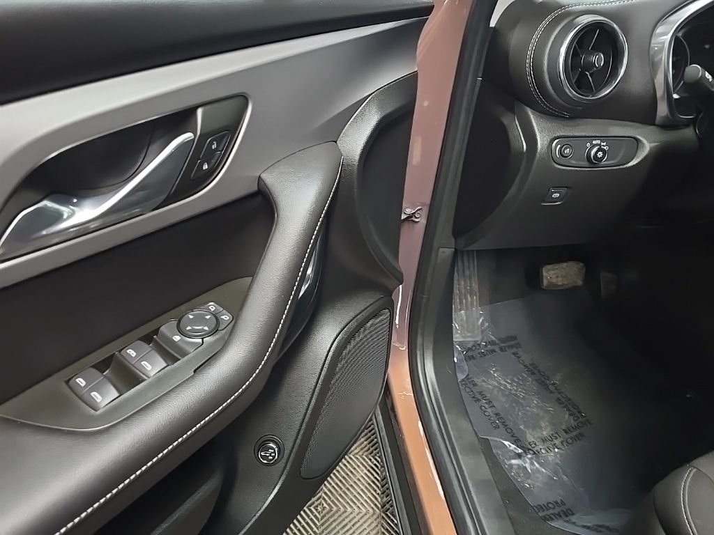 Used 2023 Bronze Metallic Chevrolet LT image 27