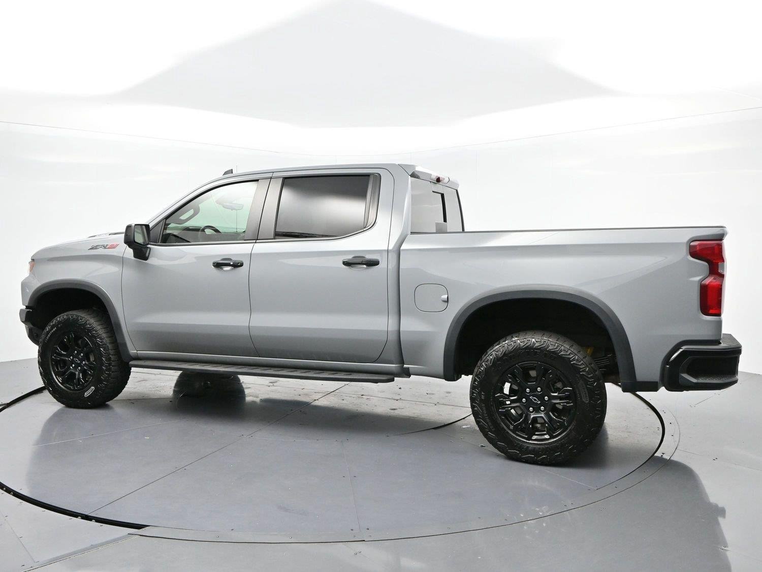Used 2024 Slate Gray Metallic Chevrolet ZR2 image 5