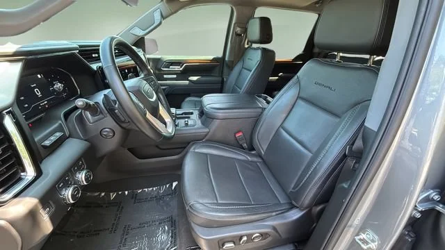 Used 2025 Sterling Metallic GMC Denali image 18