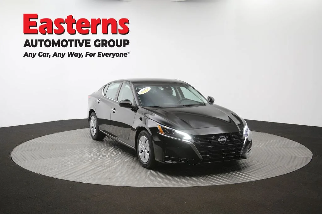 Used 2023 Black Nissan 2.5 S image 49