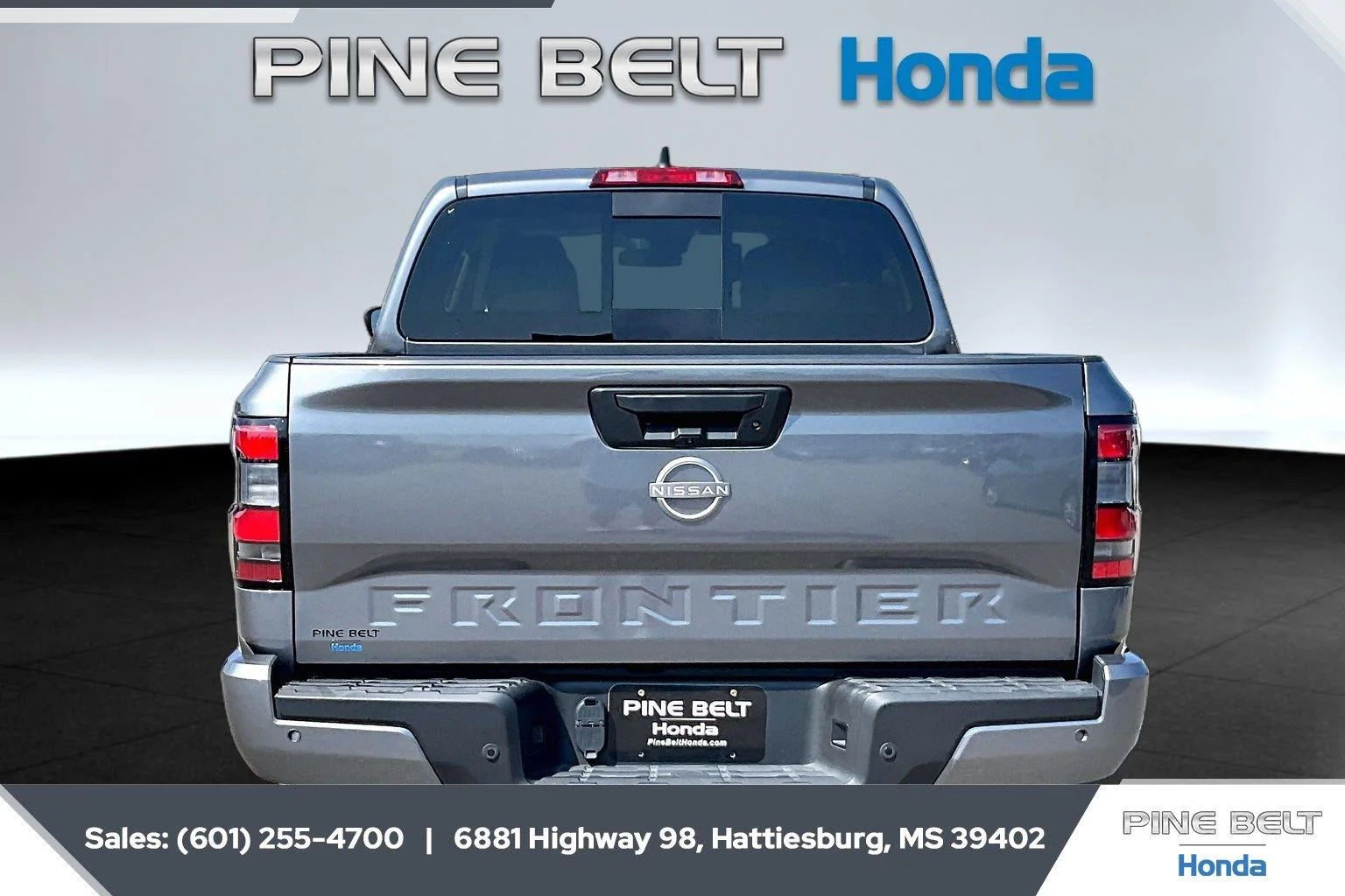 Used 2025 Gun Metallic Nissan SV image 4
