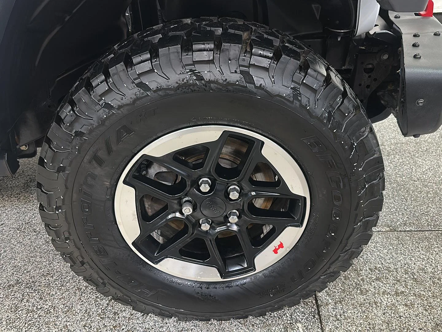 Used 2020 Bright White Clearcoat Jeep Rubicon image 9
