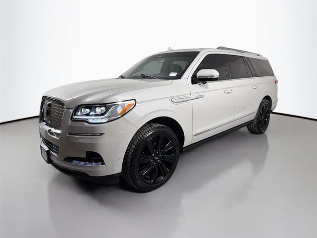 Pre-Owned 2024 Lincoln Navigator L Reserve L 4x4 With Navigation