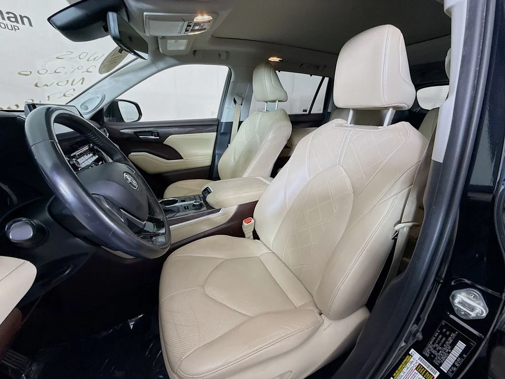 Used 2021 Black Toyota Platinum image 21