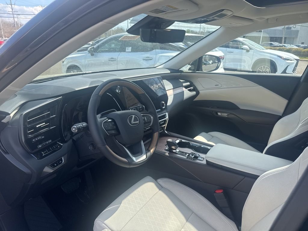 2026 Lexus RX 450h+ Luxury - Photo 7