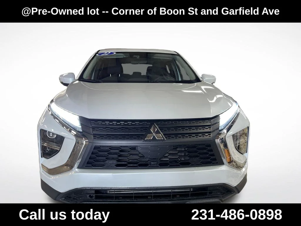 Used 2022  Mitsubishi ES image 8