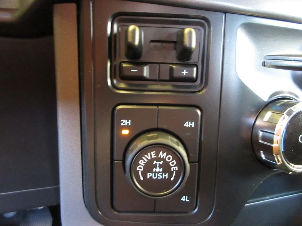 New 2026 Antimatter Blue Metallic Ford XLT image 21