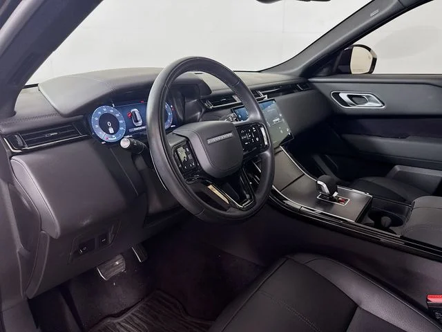 Used 2026 Black Land Rover Dynamic SE image 9