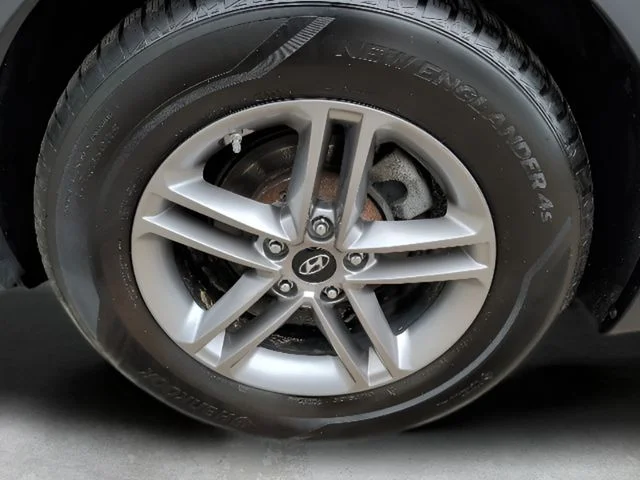 Used 2017 Gray Hyundai 2.4 Base image 7