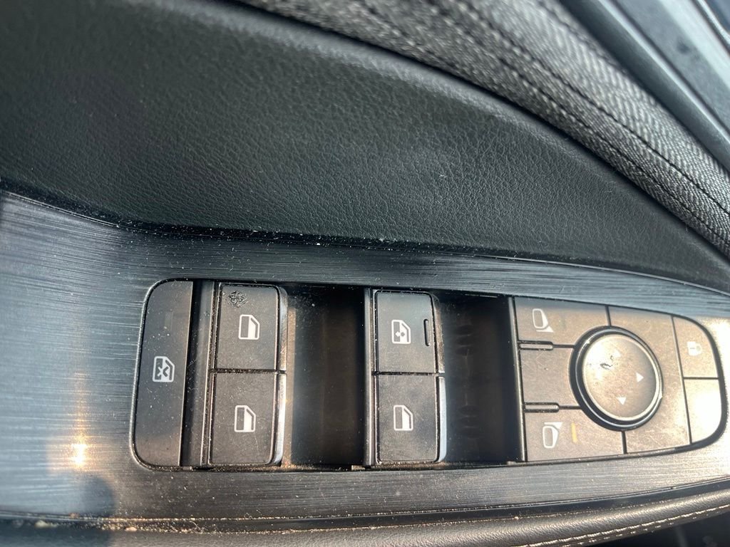 Used 2021 Silver Nissan SV image 23