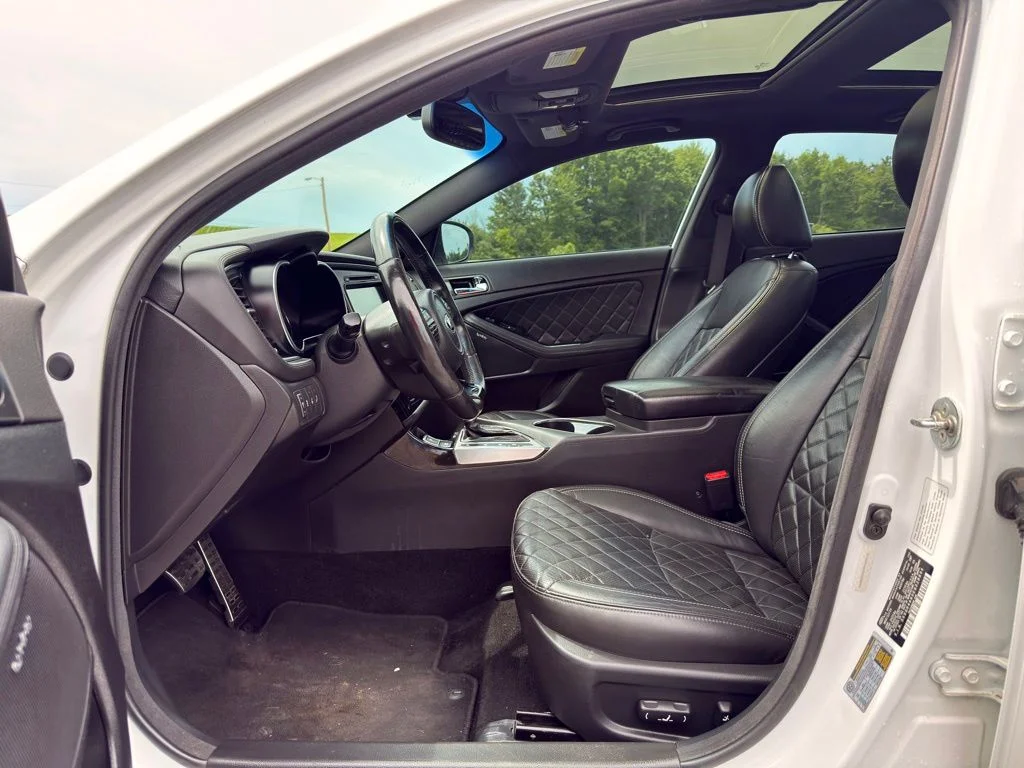 Used 2014 White Kia SXL image 16